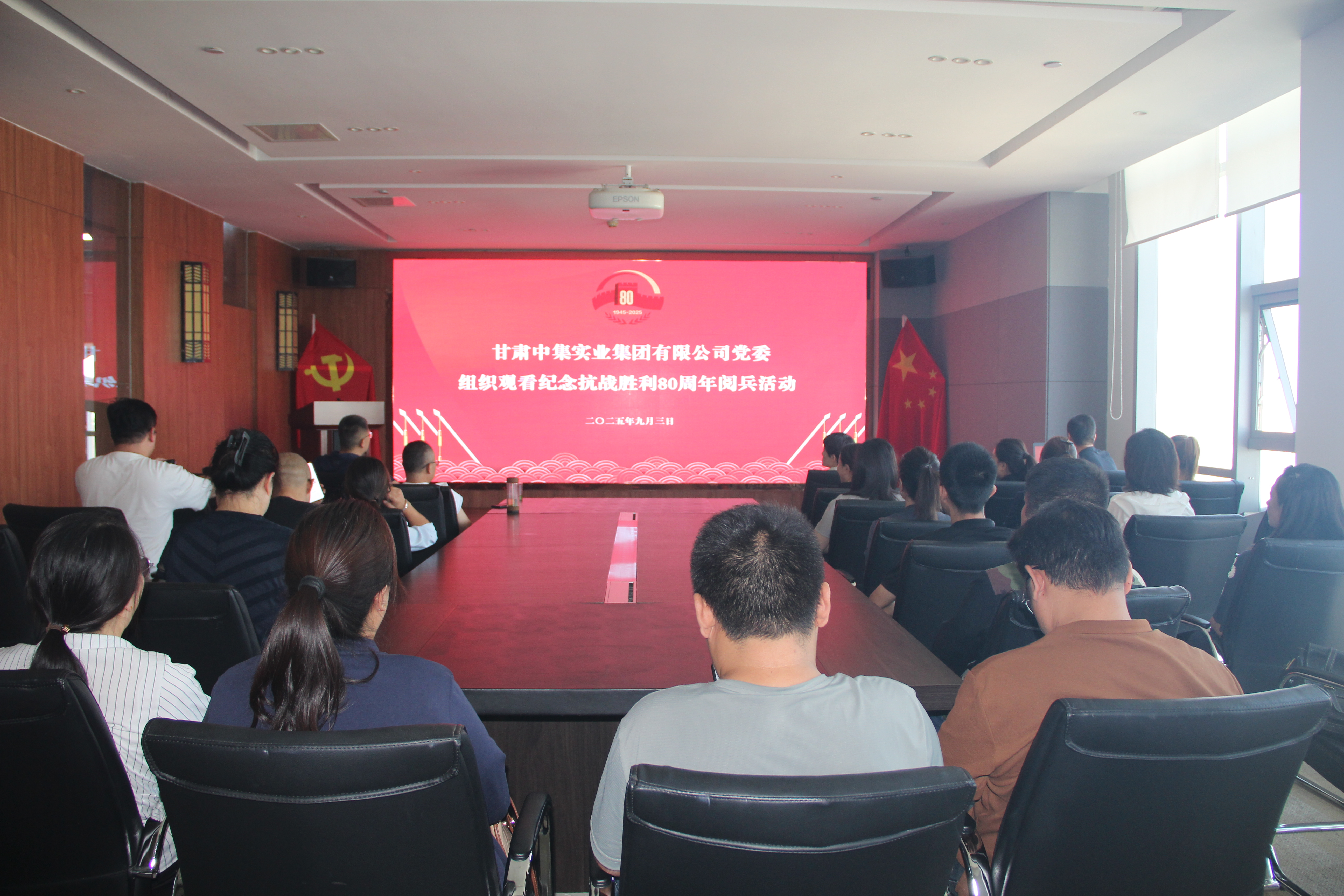 ���C�м����F(tu��n)�hί�M���^���o(j��)���(zh��n)����80������ʢ�r